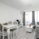 Feriested Apolonia 4*