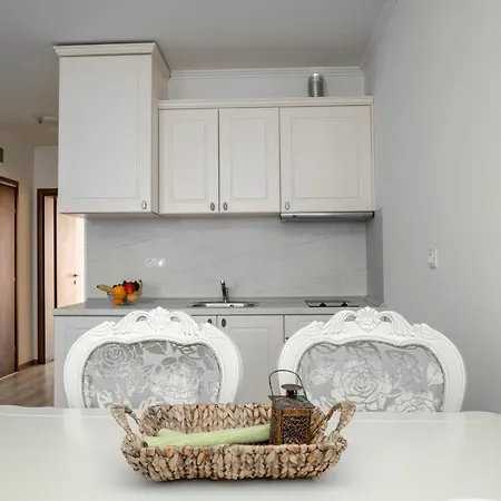Apolonia Resort 4*